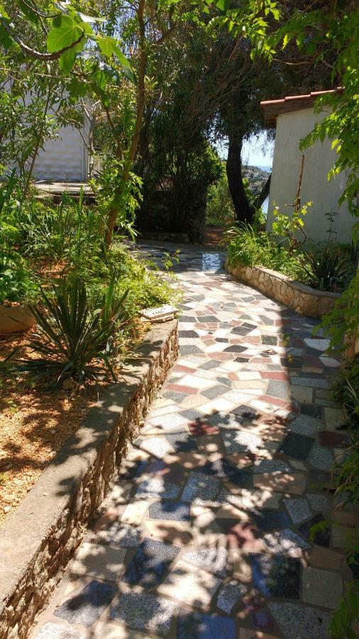 Apartments Bassi Stara Baška Exterior foto