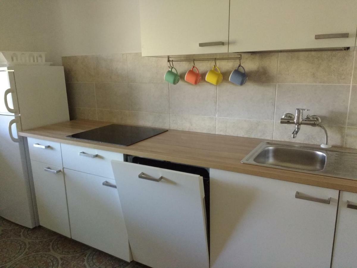 Apartments Bassi Stara Baška Exterior foto