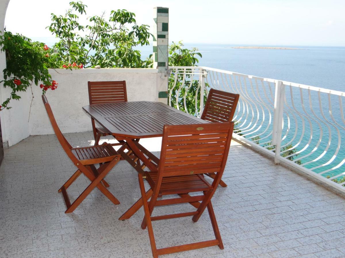 Apartments Bassi Stara Baška Exterior foto